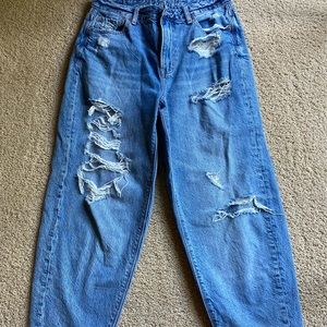 American Eagle baggy ripped jeans